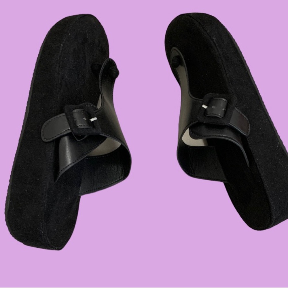 Black Thong Sandals size 81/2
